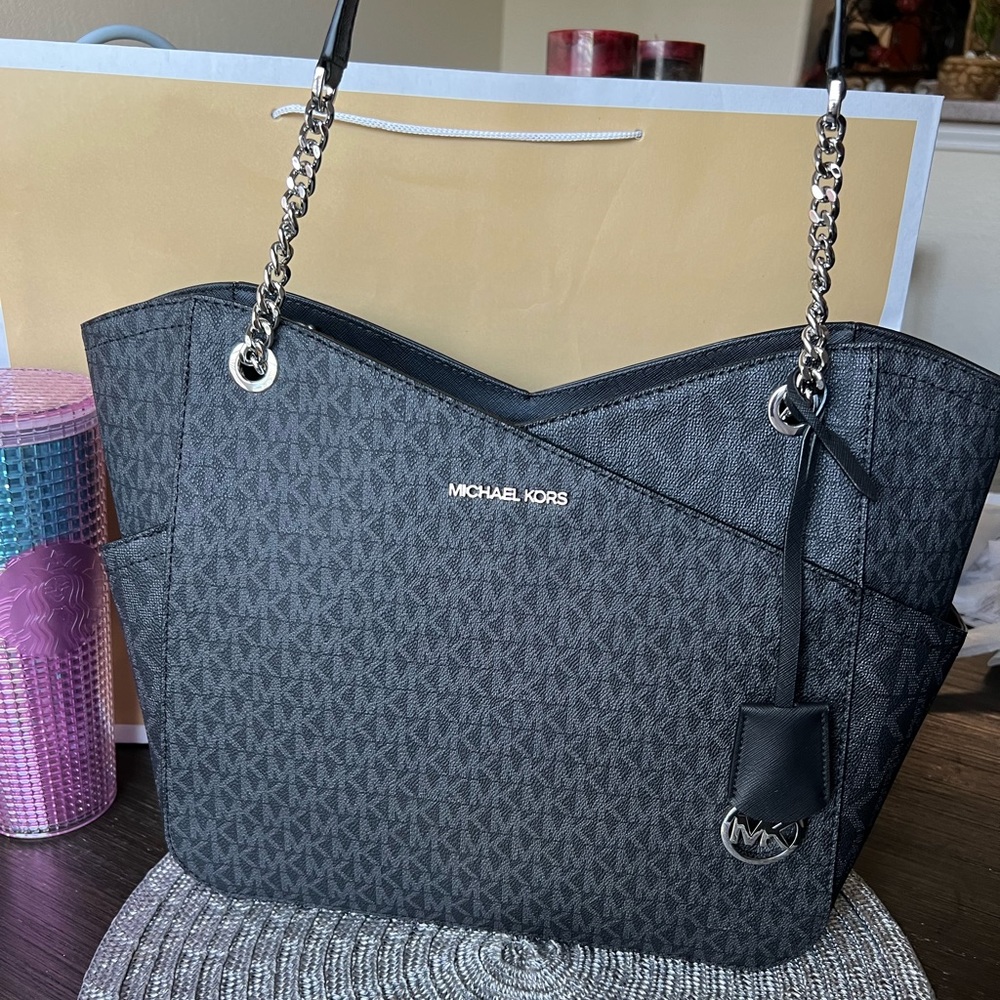 🖤LG X CHN TOTE MK🖤
